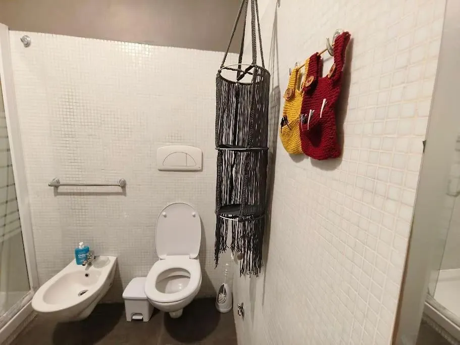 Apartment Retroetnea - Appartamento In Centro Storico - Con Camere Comunicanti Catania